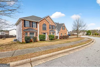 1727 Rice Square, Lithonia, GA 30058 - Photo 2