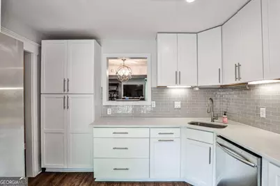 2302 Colonial Drive NE, Brookhaven, GA 30319 - Photo 12