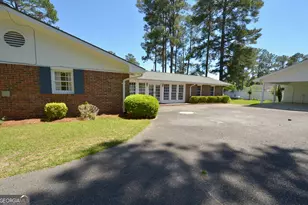 122 Delacy St, Eastman, GA 31023 - Photo 6