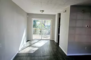 1045 Laurel Ct, Conyers, GA 30012 - Photo 2