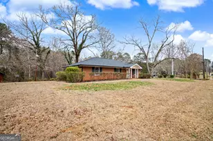 223 Standing Rock Rd, Senoia, GA 30276 - Photo 2
