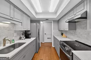 3019 Canyon Point Cir, Roswell, GA 30076 - Photo 12