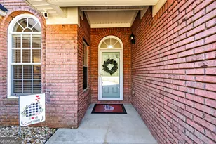 200 Whitney Ln, McDonough, GA 30253 - Photo 2