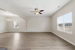 395 Bandelier Cir, Hampton, GA 30228 - Photo 10