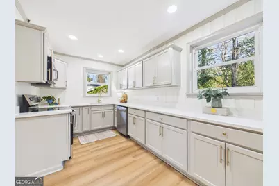 581 Rogers Drive, Macon, GA 31204 - Photo 10