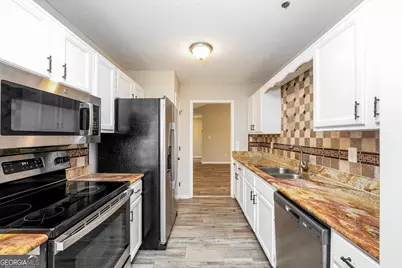 232 Farmbrook Parkway, Stockbridge, GA 30281 - Photo 8