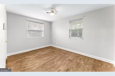 135 E Derenne Avenue, Savannah, GA 31405 - Photo 32