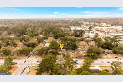 135 E Derenne Avenue, Savannah, GA 31405 - Photo 6