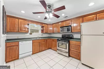 135 E Derenne Avenue, Savannah, GA 31405 - Photo 22