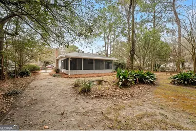 135 E Derenne Avenue, Savannah, GA 31405 - Photo 40