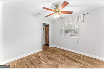 135 E Derenne Avenue, Savannah, GA 31405 - Photo 30