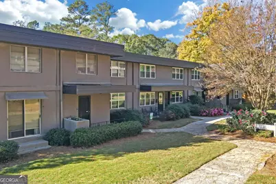 276 Lakemoore Drive NE #E, Atlanta, GA 30342 - Photo 22