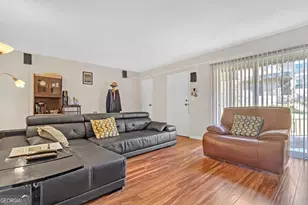 276 Lakemoore Dr NE, Atlanta, GA 30342 - Photo 4