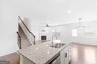 828 Royal Red Ct, McDonough, GA 30253 - Photo 10