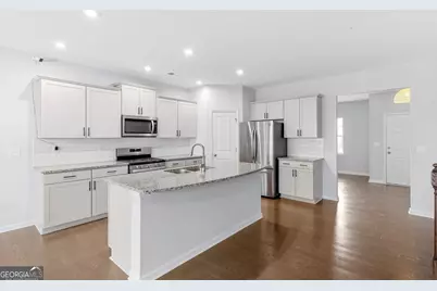 828 Royal Red Court, McDonough, GA 30253 - Photo 8