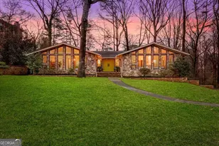 5129 Stratham Dr, Dunwoody, GA 30338 - Photo 1