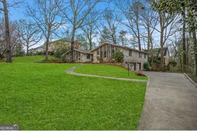 5129 Stratham Drive, Dunwoody, GA 30338 - Photo 4