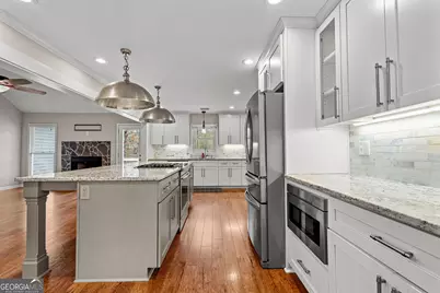 27 Strathmore Drive, Sharpsburg, GA 30277 - Photo 2