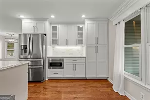 27 Strathmore Dr, Sharpsburg, GA 30277 - Photo 6