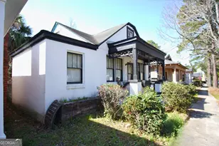 619 W 41st St, Savannah, GA 31415 - Photo 2