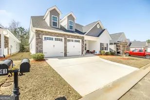 137 Shady Oak Dr, Perry, GA 31069 - Photo 2