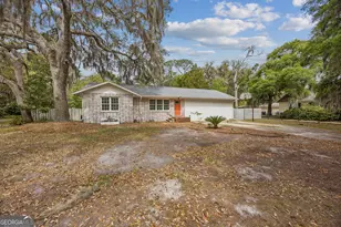 303 Mahan St, Saint Marys, GA 31558 - Photo 4