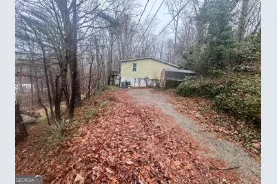 6238 Caprice Drive, Flowery Branch, GA 30542 - Photo 2