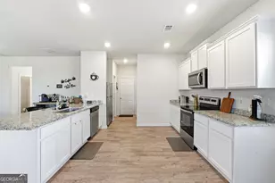 814 Robbie Ln, Monroe, GA 30655 - Photo 6