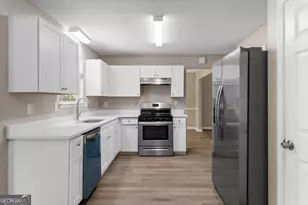 3228 Diamond Blf, Union City, GA 30291 - Photo 8