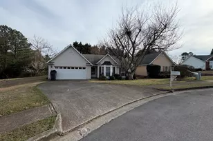 1644 Crestfield Ln, Lawrenceville, GA 30043 - Photo 2