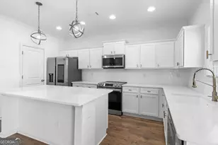 104 Candler Park Dr, Winder, GA 30680 - Photo 8