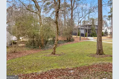 1739 Wayland Circle NE, Atlanta, GA 30319 - Photo 8
