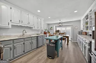 141 Meadow Dr, Forsyth, GA 31029 - Photo 4