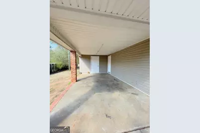 150 S Meadowcliff Circle, Carrollton, GA 30116 - Photo 4