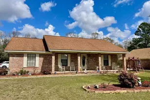 212 Rustin St, Glennville, GA 30427 - Photo 1