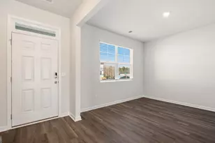 93 White Spruce Wy, Newnan, GA 30265 - Photo 2
