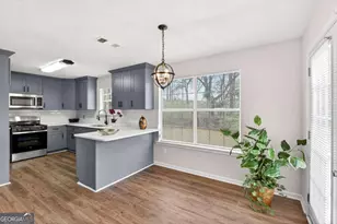 8218 Mahogany Ln, Stonecrest, GA 30038 - Photo 14