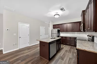 4497 Ravenwood Drive, Union City, GA 30291 - Photo 6