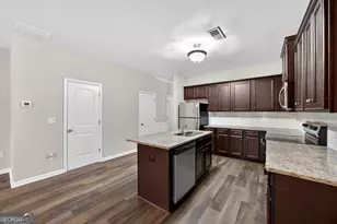 4497 Ravenwood Dr, Union City, GA 30291 - Photo 6