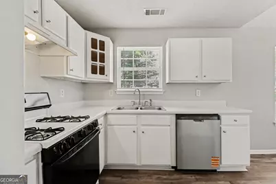 2839 Rambling Way, Lithonia, GA 30058 - Photo 10