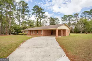 2775 Seminole Trail, Waycross, GA 31503 - Photo 4