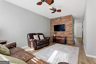 330 Brentwood Dr, Newnan, GA 30263 - Photo 4