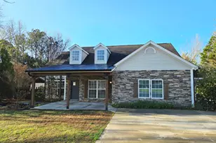 130 Shannons Pl, Comer, GA 30629 - Photo 1