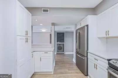 2870 Pharr Court South NW #2401, Atlanta, GA 30305 - Photo 6