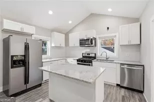 2025 Venetian Dr SW, Atlanta, GA 30311 - Photo 10