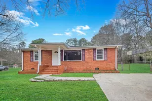 205 Westmoreland Dr, Griffin, GA 30223 - Photo 2