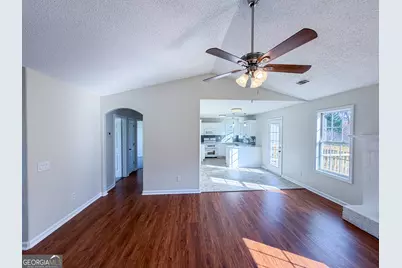 1119 Hummingbird Way, Winder, GA 30680 - Photo 8