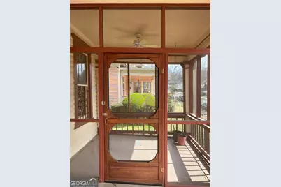 1129 Oglethorpe Avenue SW, Atlanta, GA 30310 - Photo 2