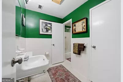 3060 Pharr Court North NW #APT 223, Atlanta, GA 30305 - Photo 16