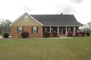 40 Comer Yawn Rd, Hazlehurst, GA 31539 - Photo 1